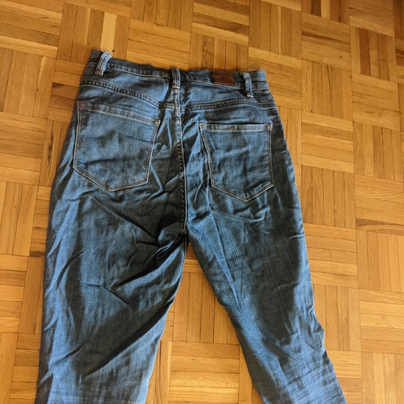 BDG Super High Rise Twig Ankle Jeans - Picture 2 of 3